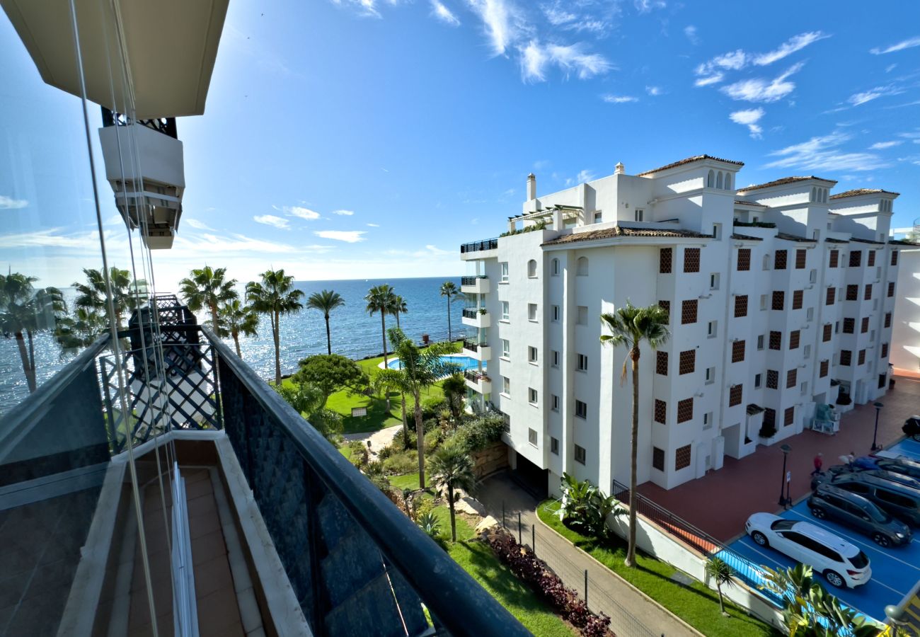 Apartment in Mijas Costa - Beachfront Apartment with Swimming Pools