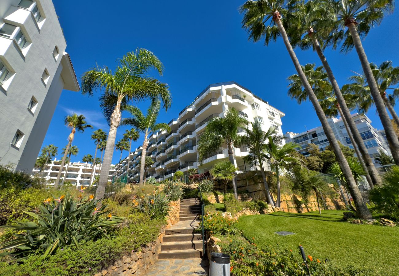 Apartment in Mijas Costa - Beachfront Apartment with Swimming Pools