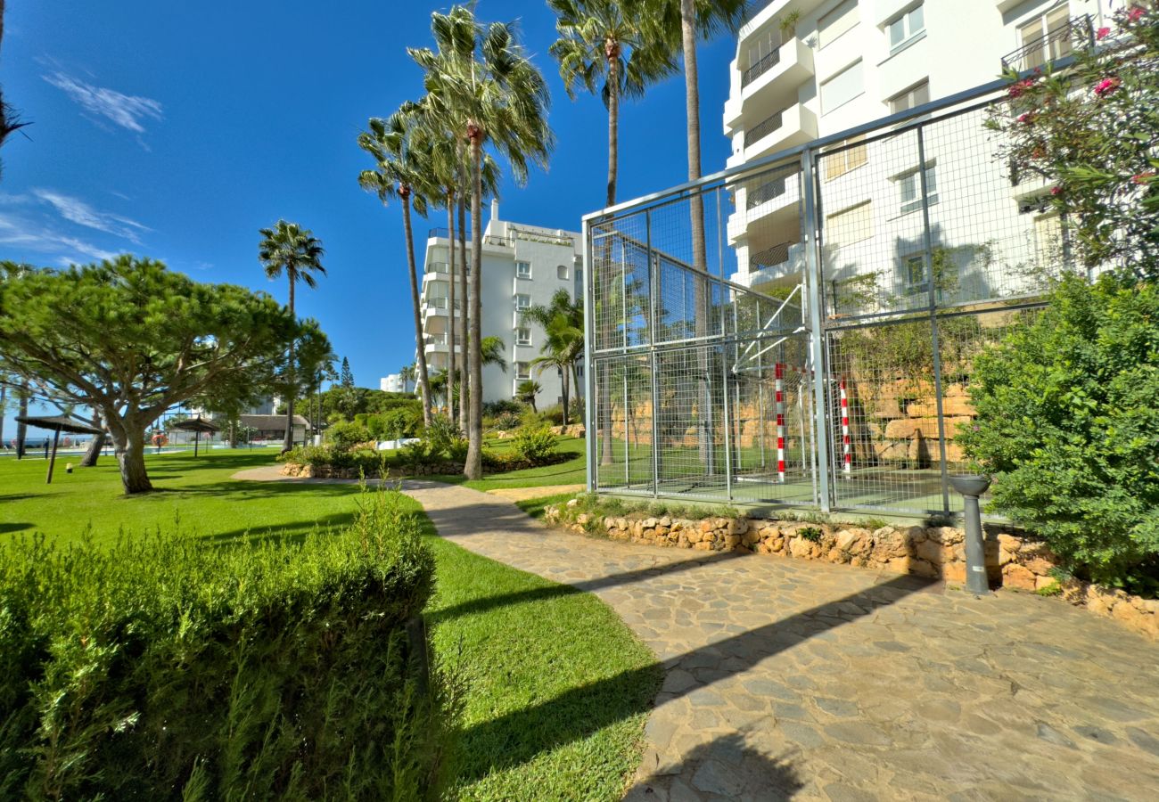 Apartment in Mijas Costa - Beachfront Apartment with Swimming Pools
