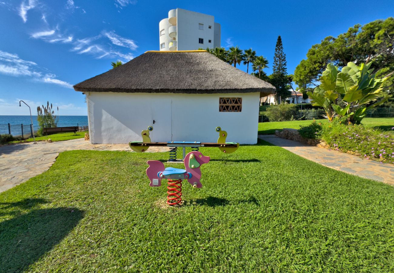 Apartment in Mijas Costa - Beachfront Apartment with Swimming Pools