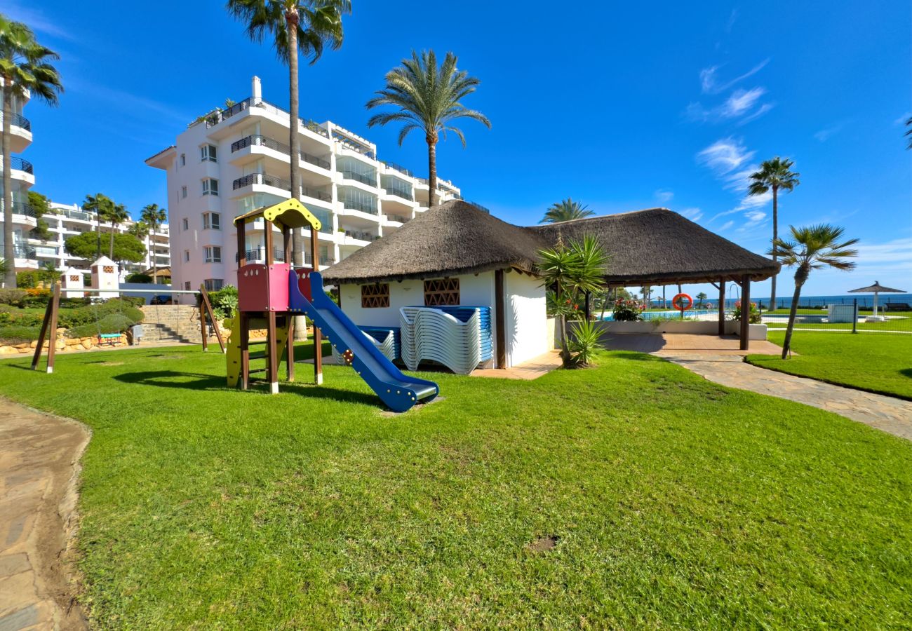 Apartment in Mijas Costa - Beachfront Apartment with Swimming Pools