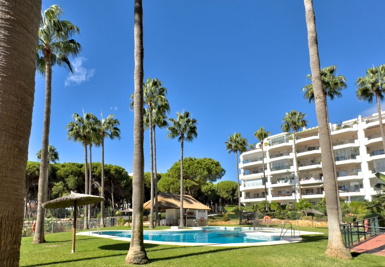 Apartment in Mijas Costa - Beachfront Apartment with Swimming Pools
