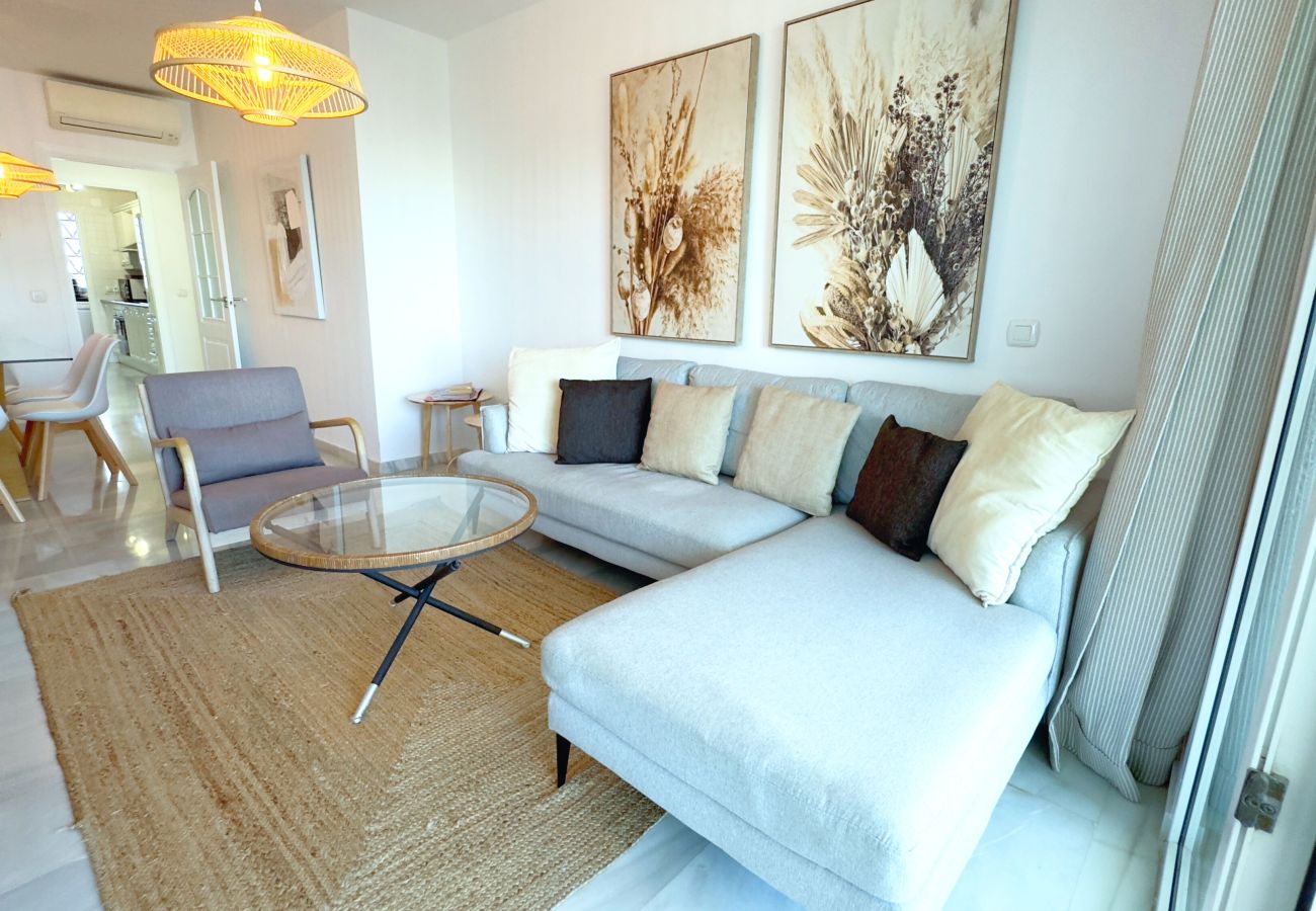 Apartment in Mijas Costa - Beachfront Apartment with Swimming Pools