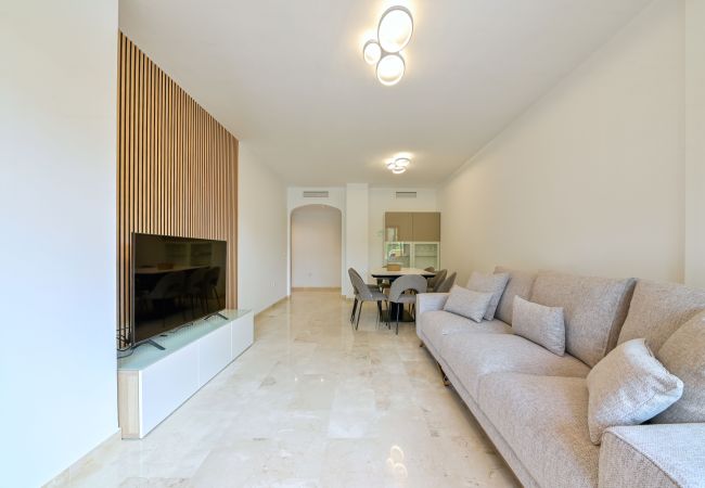 Apartment in Estepona - Spacious 3-Bedroom Apartment by the Beach – Costalita, Estepona