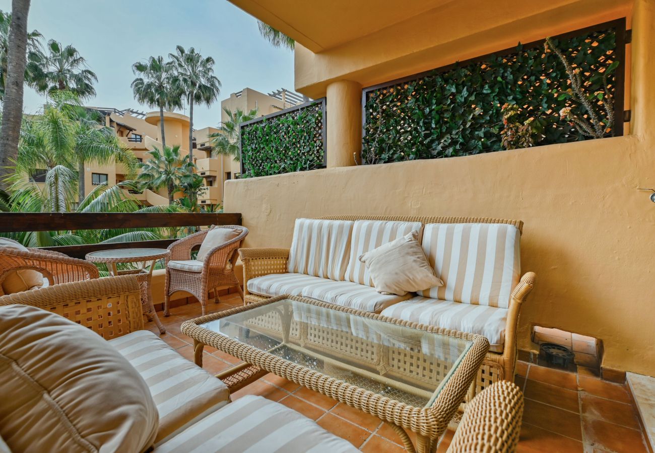 Apartment in Estepona - Spacious 3-Bedroom Apartment by the Beach – Costalita, Estepona