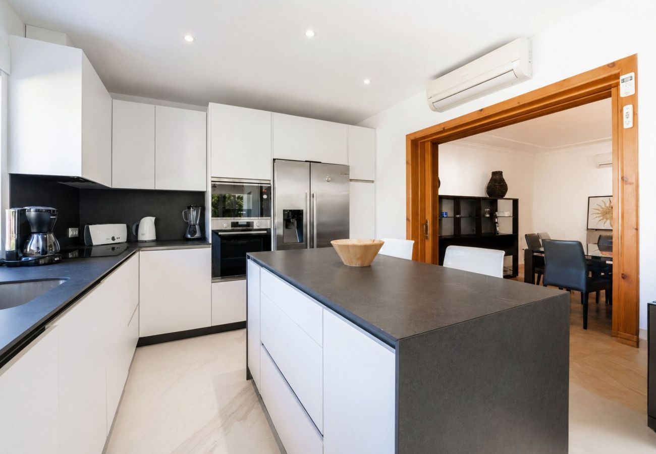 Villa in San Pedro de Alcántara - Private Pool Villa in Guadalmina Alta, Marbella
