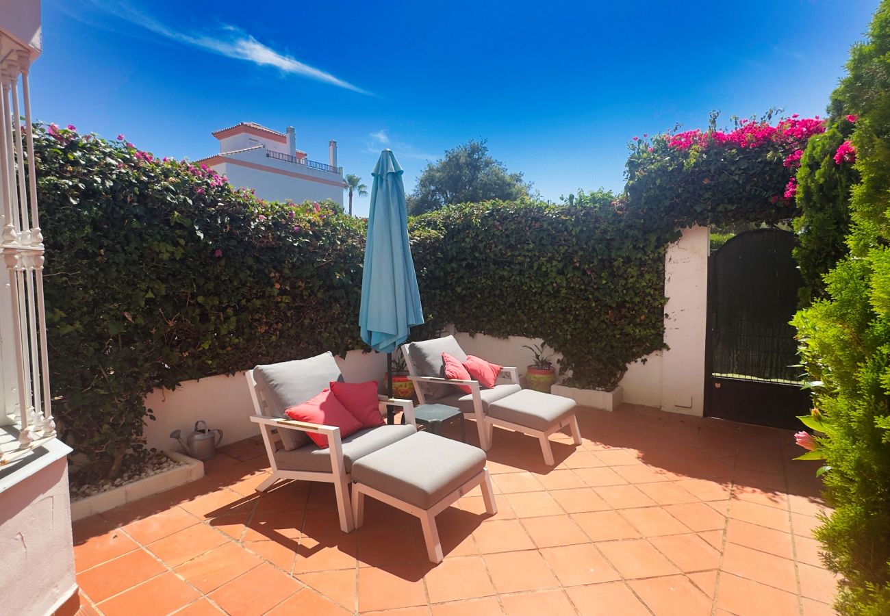Terraced House in Marbella - Townhouse with Rooftop Terrace by Cabopino Golf