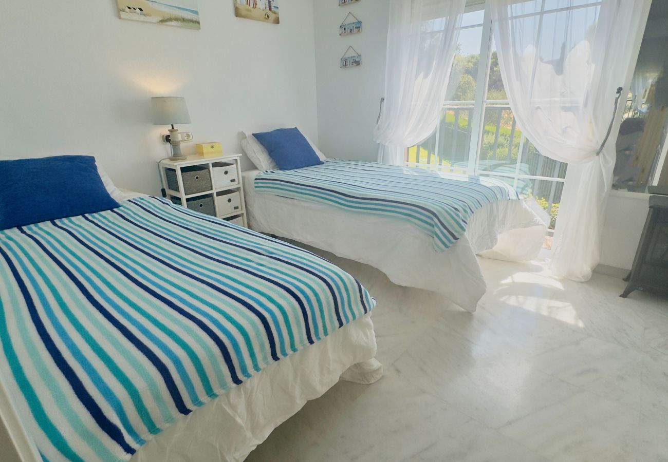 Terraced House in Marbella - Townhouse with Rooftop Terrace by Cabopino Golf