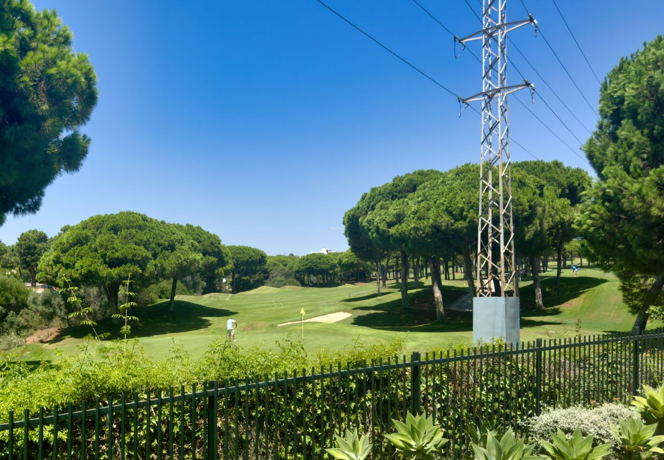Terraced House in Marbella - Townhouse with Rooftop Terrace by Cabopino Golf