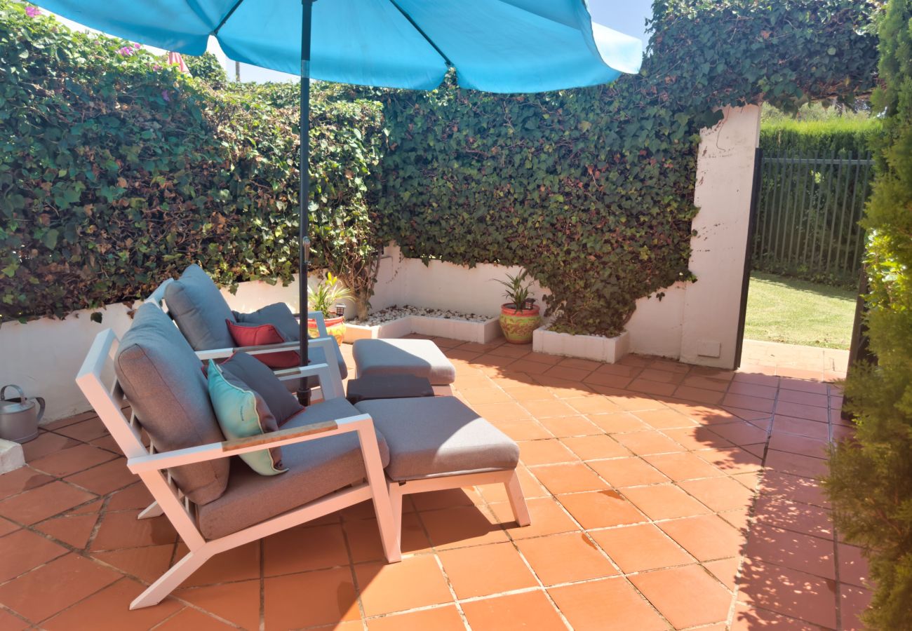 Terraced House in Marbella - Townhouse with Rooftop Terrace by Cabopino Golf