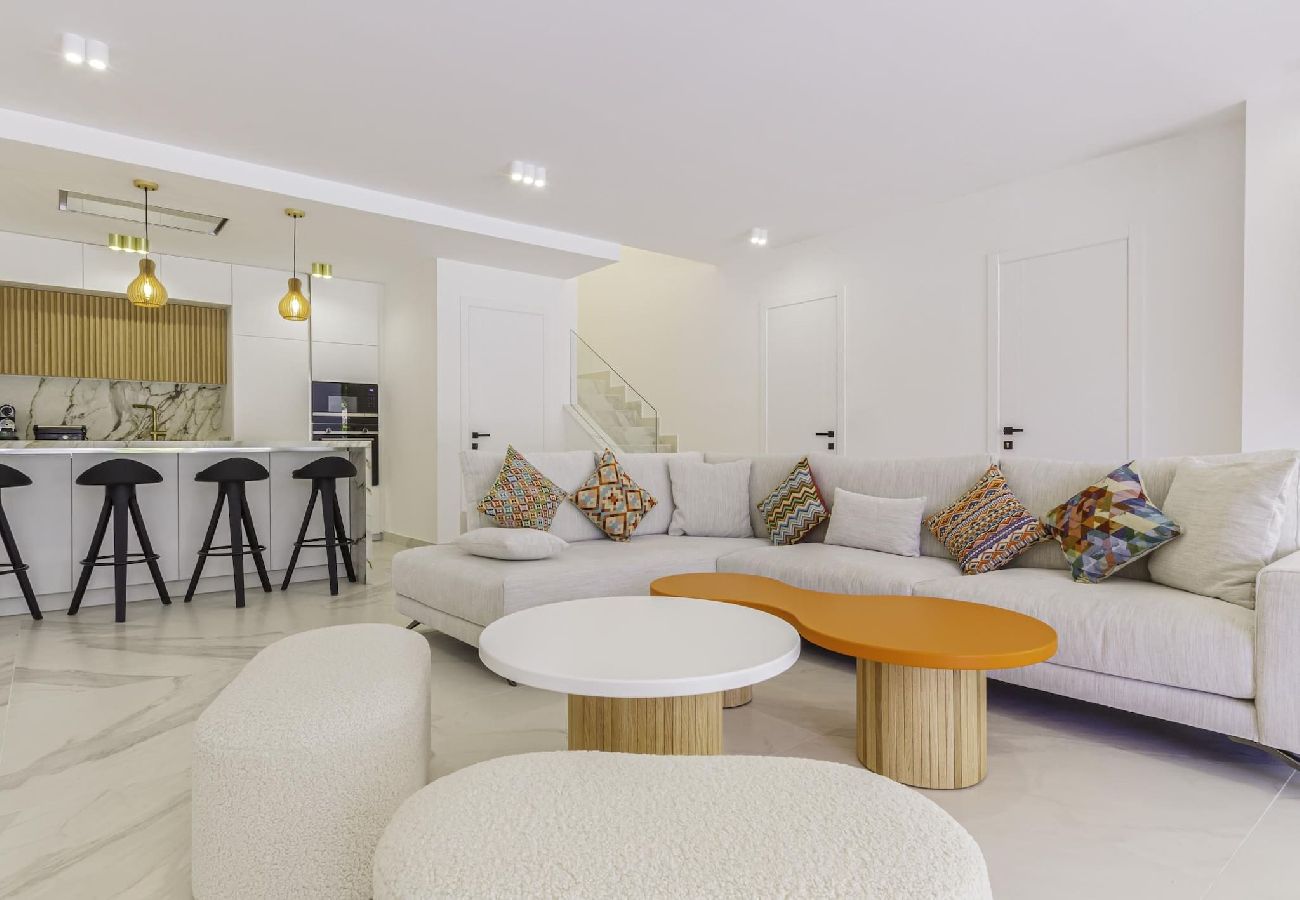 Maison mitoyenne à Marbella - SC8. Exquise Maison Mitoyenne de Luxe en Location de Vacances