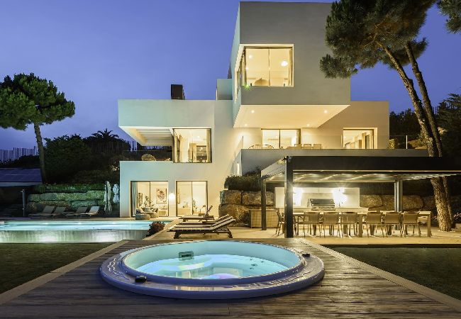 villa à Benahavís - Villa Condor: Un joyau d'exclusivité 