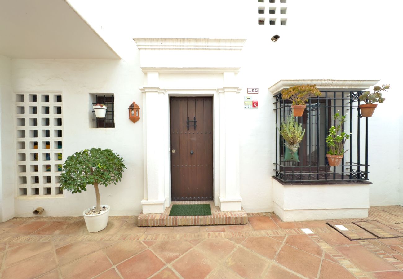 Appartement à Marbella - 🏡 Superbe Appartement de Vacances à Pueblo de Los Monteros, Marbella 🌅⛰️