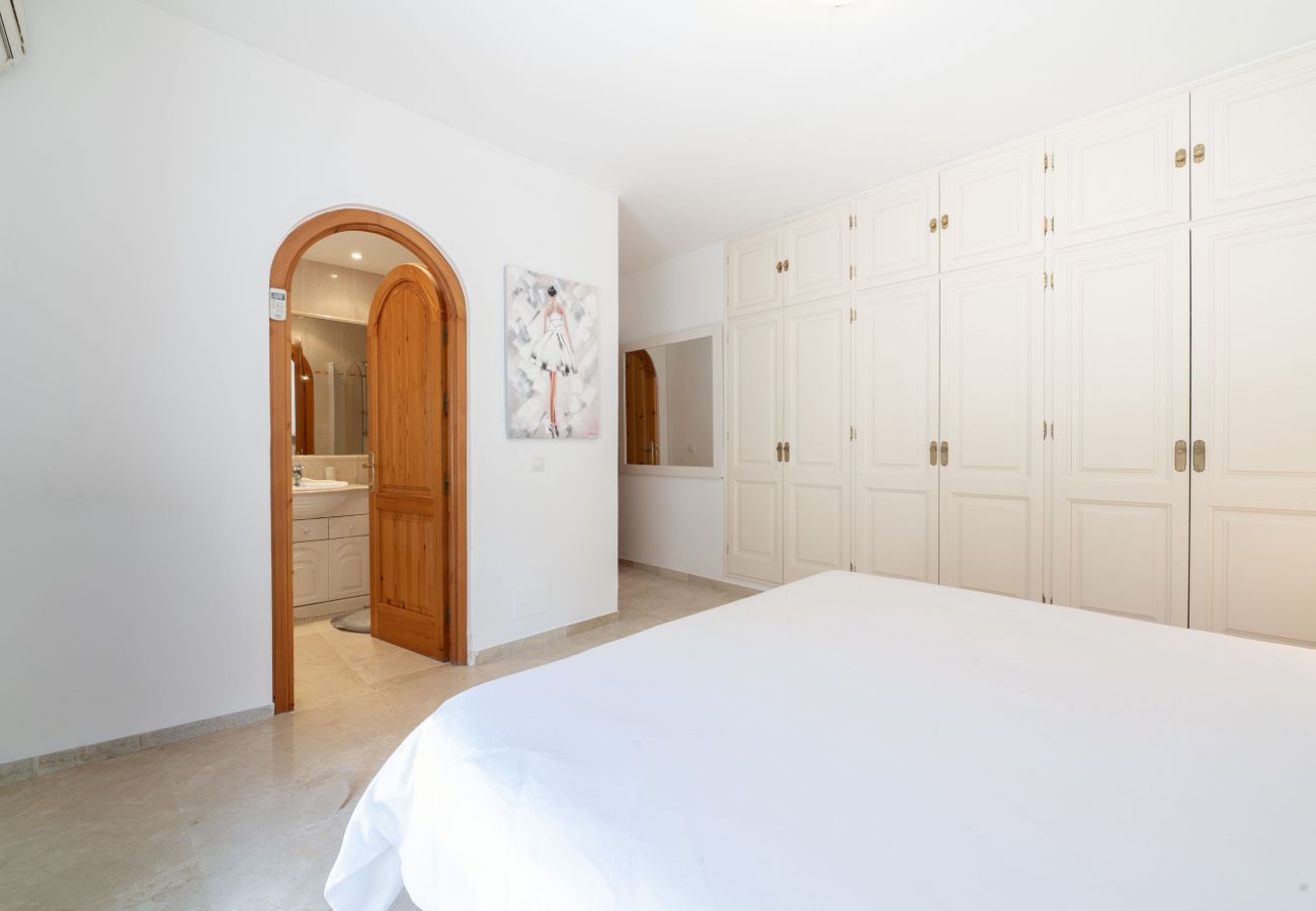 Villa à San Pedro de Alcántara - Villa avec piscine privée à Guadalmina Alta, Marbella