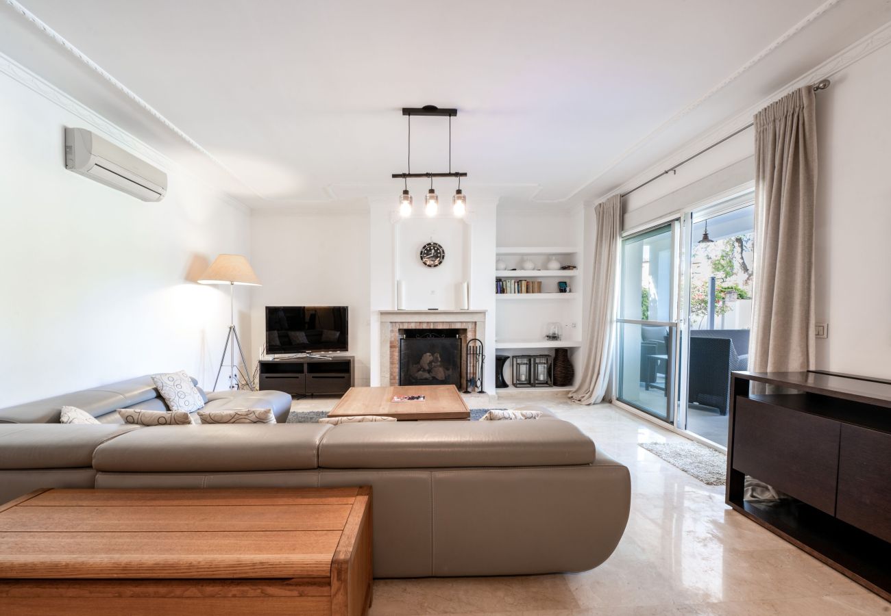 Villa à San Pedro de Alcántara - Villa avec piscine privée à Guadalmina Alta, Marbella