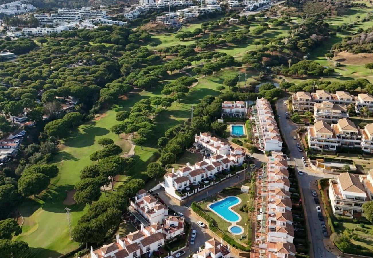 Maison mitoyenne à Marbella - Maison avec Solarium près du Golf de Cabopino