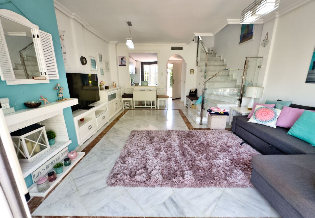 Maison mitoyenne à Marbella - Maison avec Solarium près du Golf de Cabopino